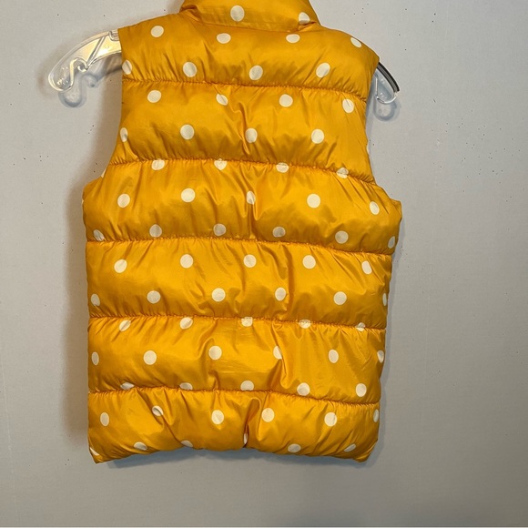 Old Navy girls yellow puffer light weight vest size 10/12. - Picture 2 of 8